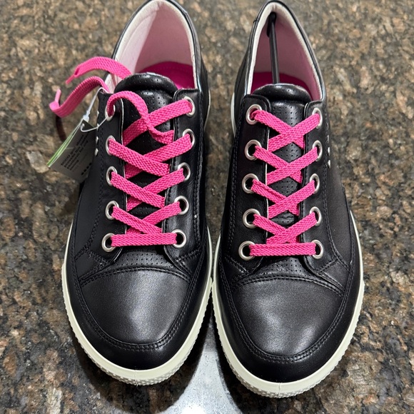 Ecco Shoes - Ecco Womens Size 40 Golf shoes